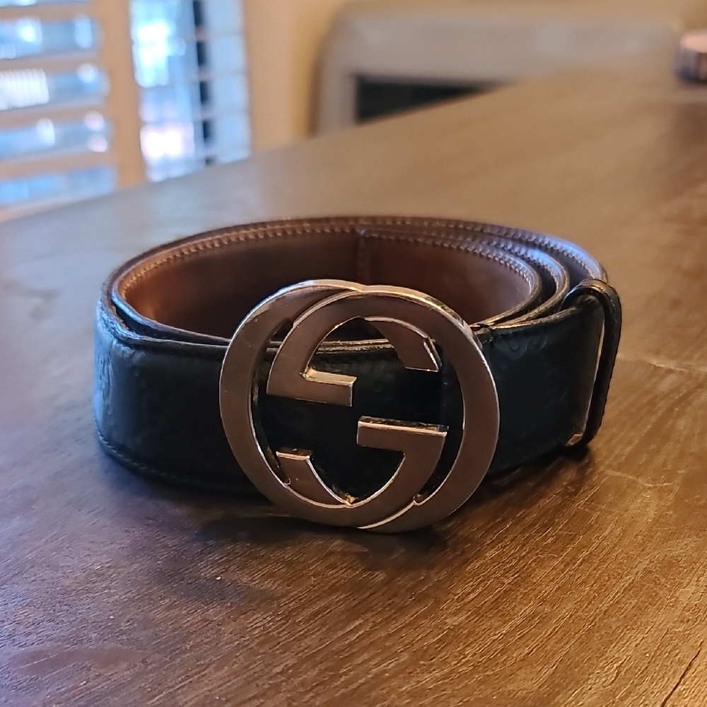 Vintage Gucci Black Leather Men's Belt with Silver Buckle